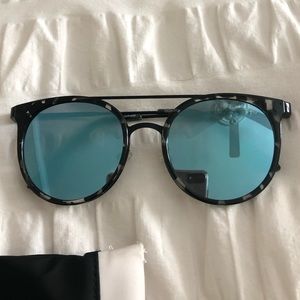 Quay KandyGram Sunglasses